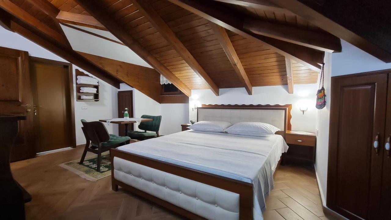 Master Hotel Berat Exterior foto